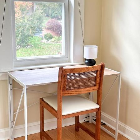 7 Mins Drive To Yale, Large Fenced Yard Villa New Haven Buitenkant foto