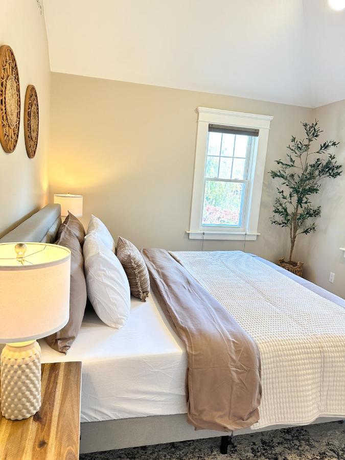 7 Mins Drive To Yale, Large Fenced Yard Villa New Haven Buitenkant foto