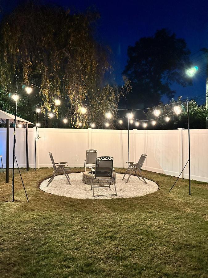 7 Mins Drive To Yale, Large Fenced Yard Villa New Haven Buitenkant foto