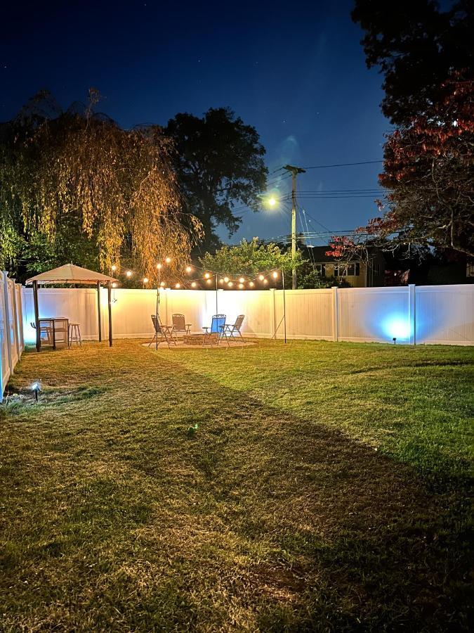 7 Mins Drive To Yale, Large Fenced Yard Villa New Haven Buitenkant foto