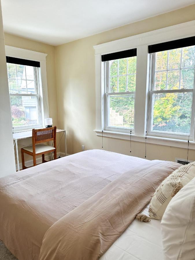 7 Mins Drive To Yale, Large Fenced Yard Villa New Haven Buitenkant foto